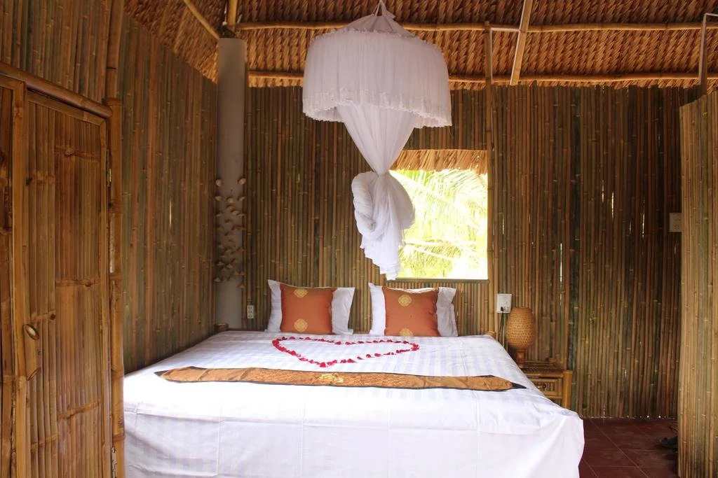 Tra Vinh Lodge