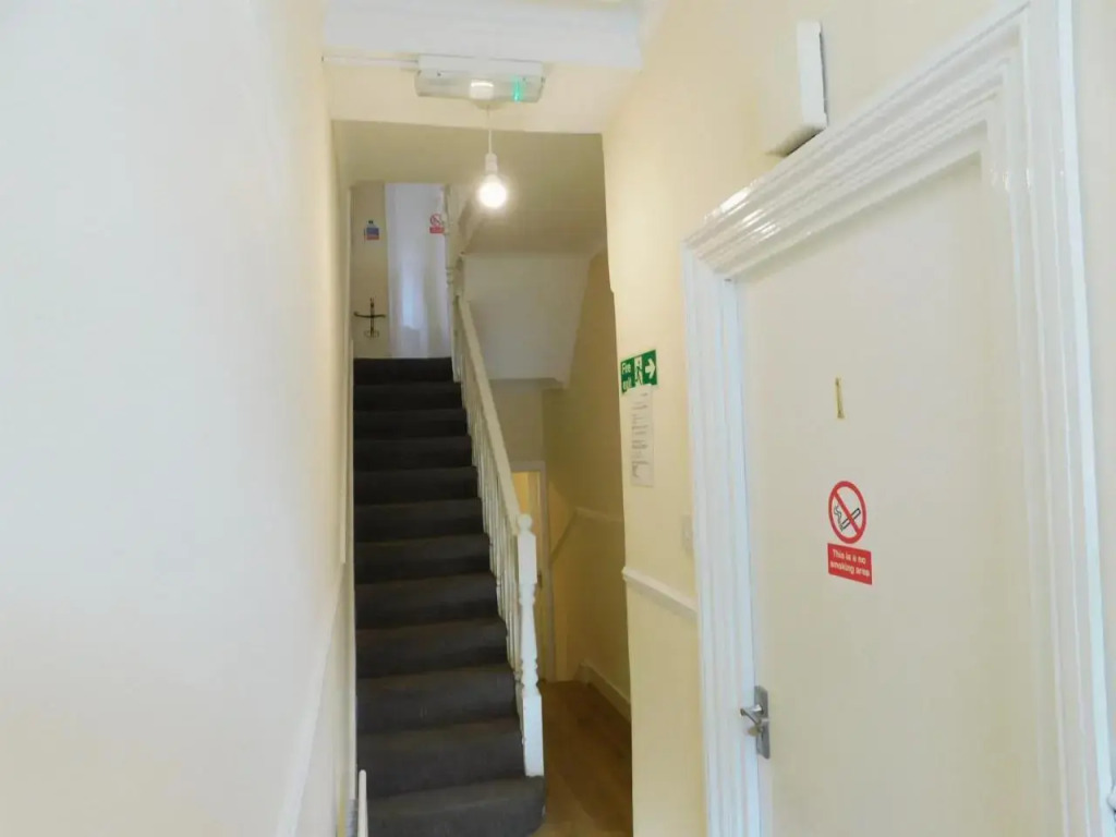 Entire 4 bedroom Terrace house in London