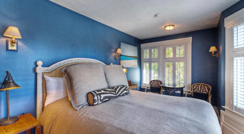 Sea View Inn - Carmel