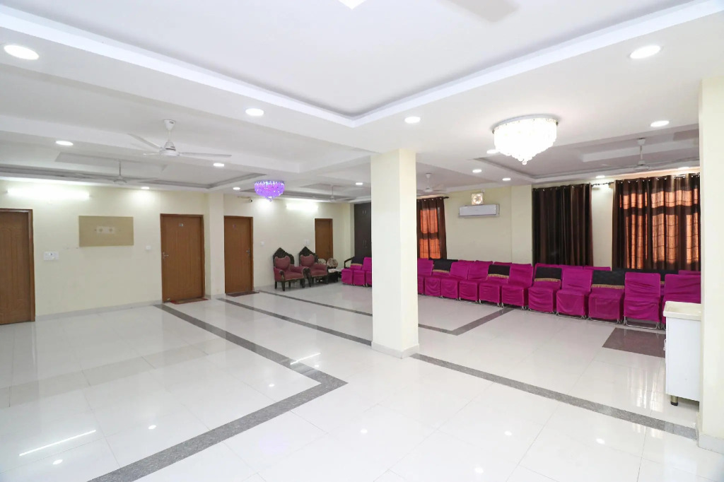 OYO 23660 Nath Residency Guest House