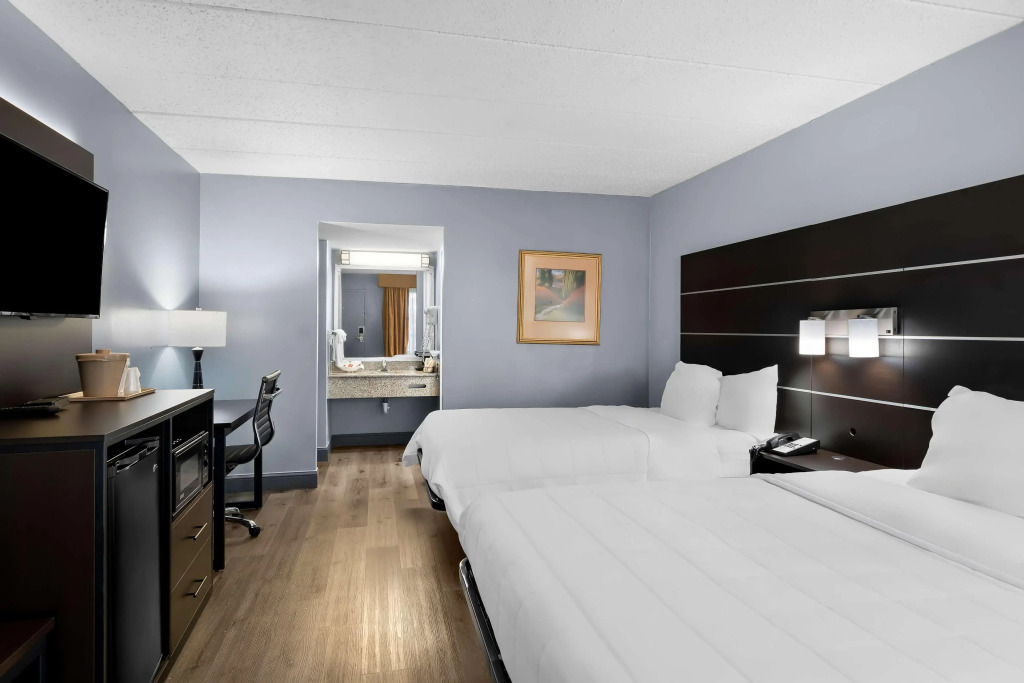 Brandywine Valley Inn SureStay Plus by Best Western