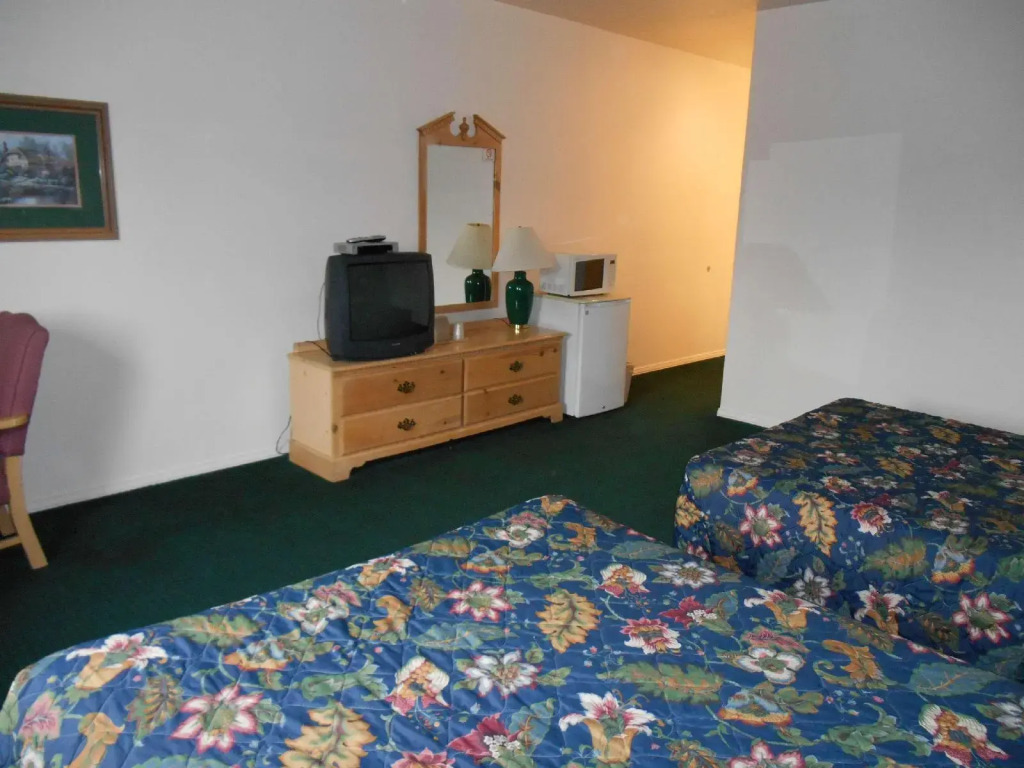 GuestHouse Inn Enumclaw