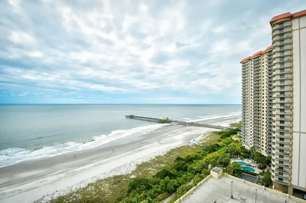 Remodeled, Open Airy Condo, With Full Access , 1706 Brighton 3 Bedroom Condo