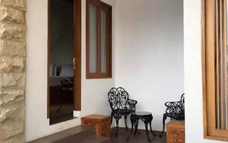 Rumah Stroberi Organic Farm & Family Lodge