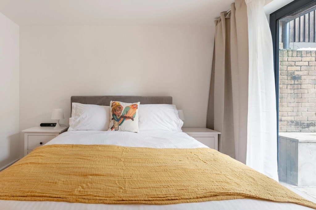 Child & pet friendly | Parking