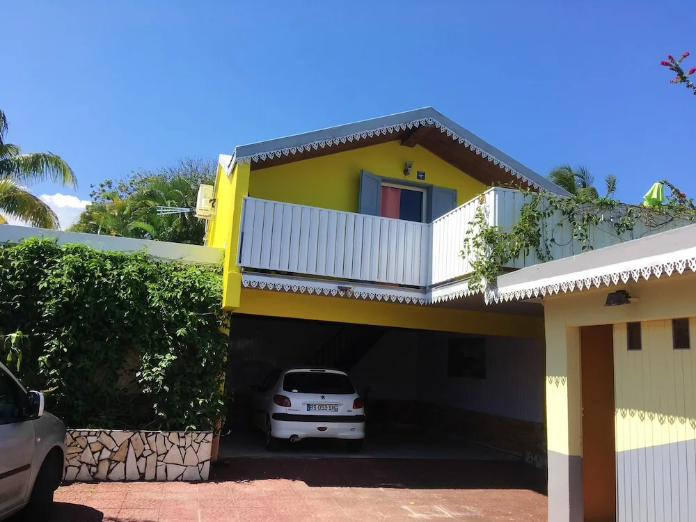 House With 4 Bedrooms In Saint Joseph With Shared Pool Enclosed Garden And Wifi 6 Km From The Beach