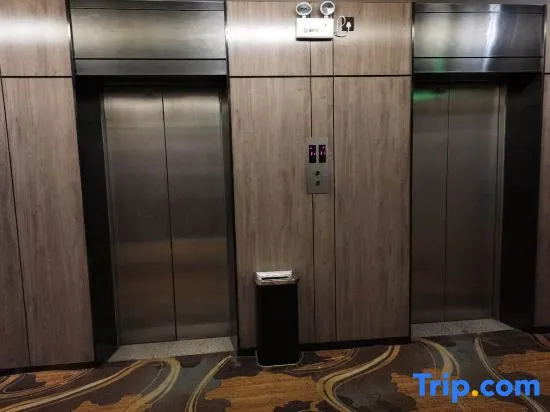 Shengyue Business Hotel (Subway Station of People's Hospital, Jiankang Road, Zhengzhou)