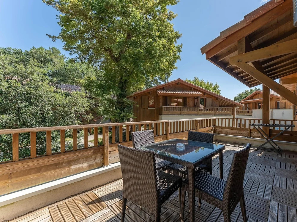 4-guest Stay Near Moutchic Beach
