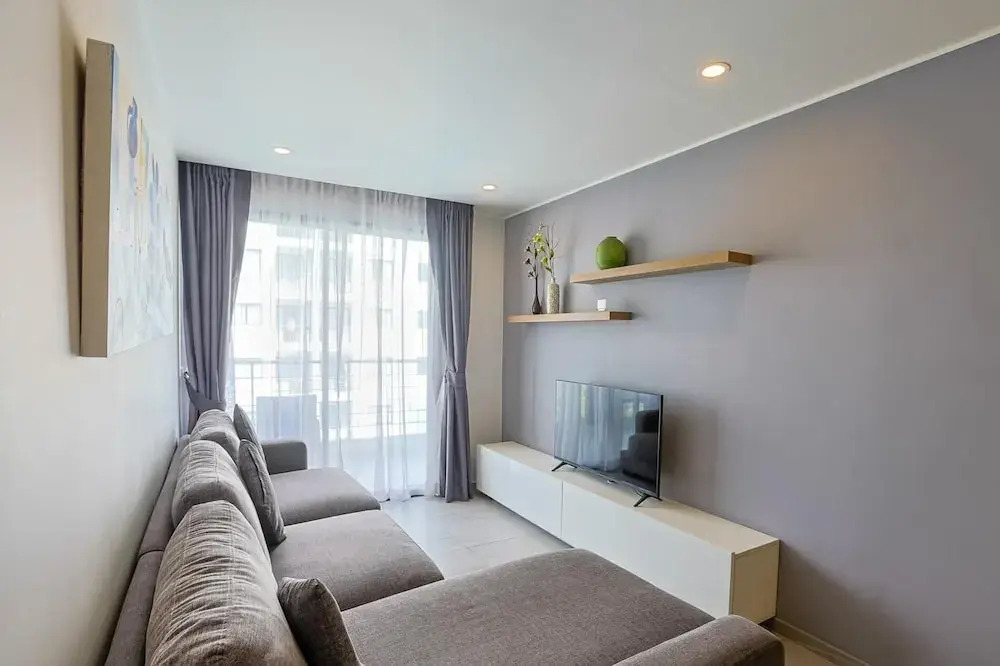 Pool View 1 Bed Apt T2-520