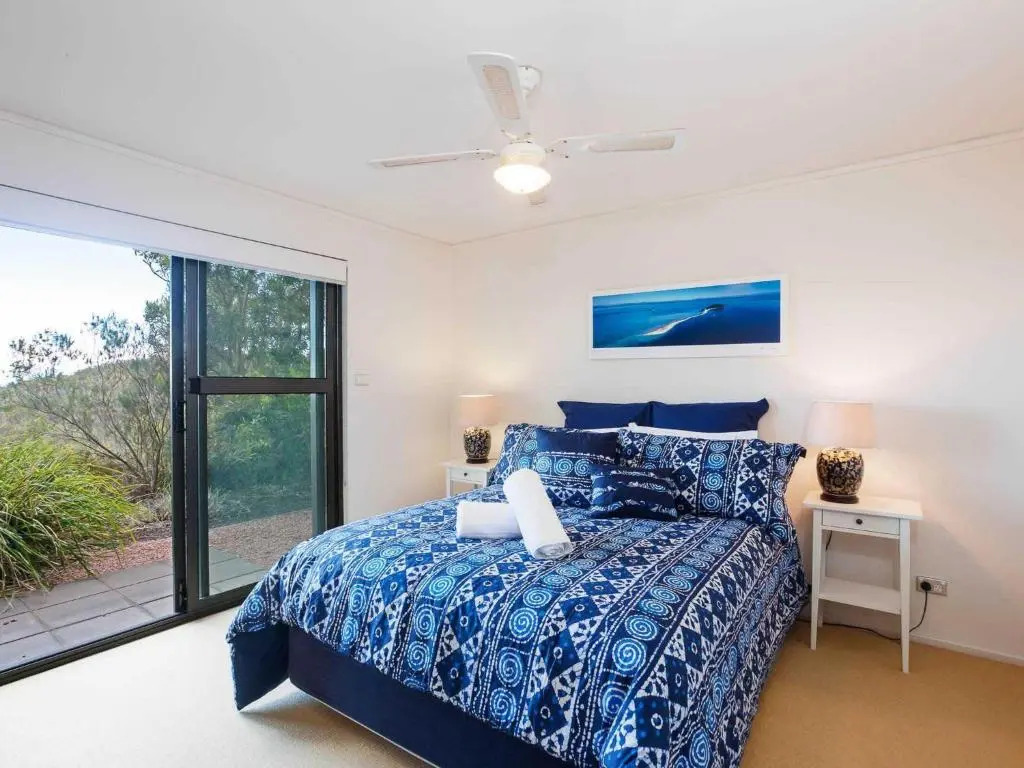 Beach House 7, Air Conditioned, Wi-Fi, Foxtel, Linen, Communal Pool and Spa