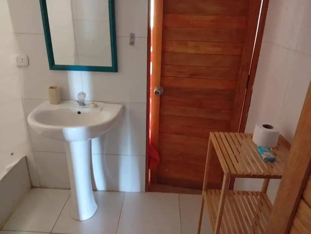 w Beachside 8BR Villa in Punta Veleros
