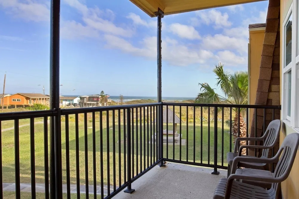 Island 26 2 Bedroom Condo