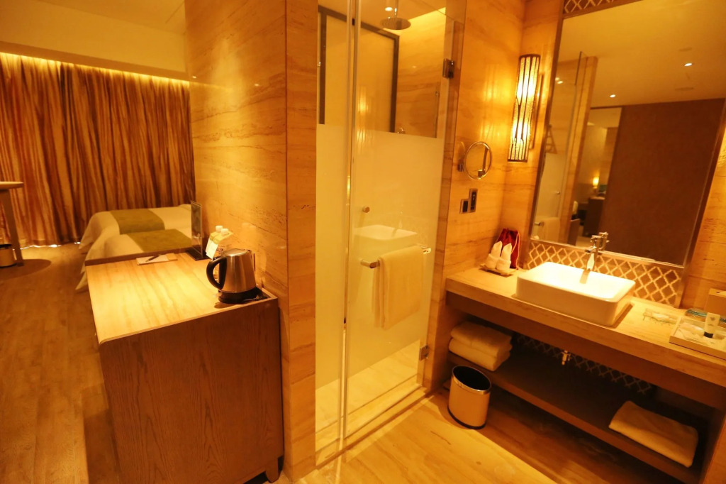 Qingdao Mangrove Tree Resort World - Red Coral Hotel
