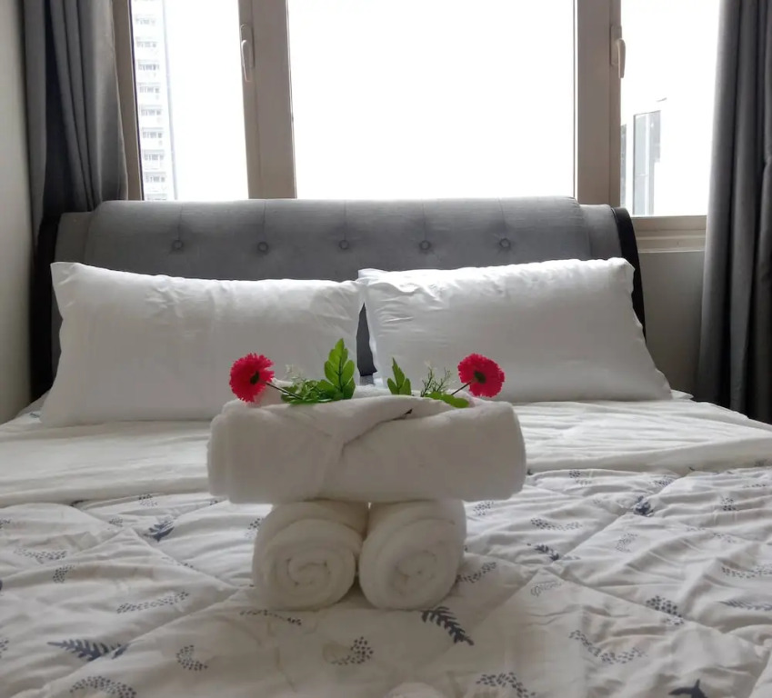 Luxurious Bayview 2BR Near MOA Picc CCP Free Wifi
