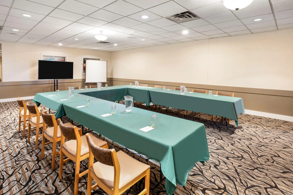 Days Inn by Wyndham Nanaimo