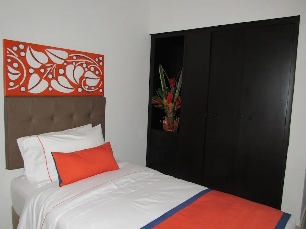 Hotel Yalconia