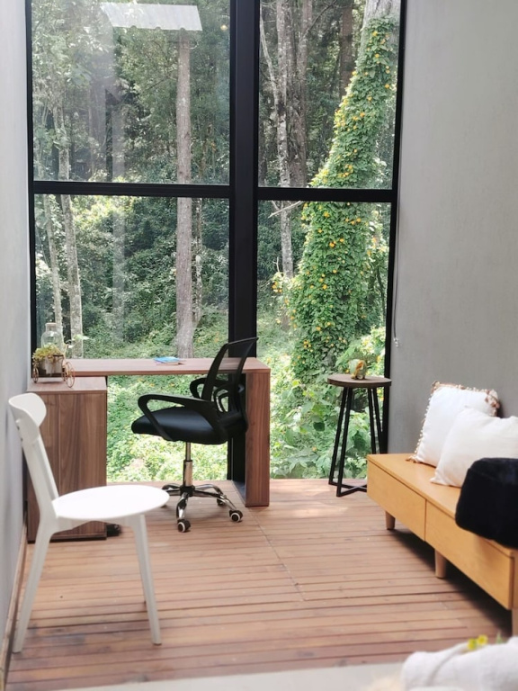 apartasuite con vista al bosque