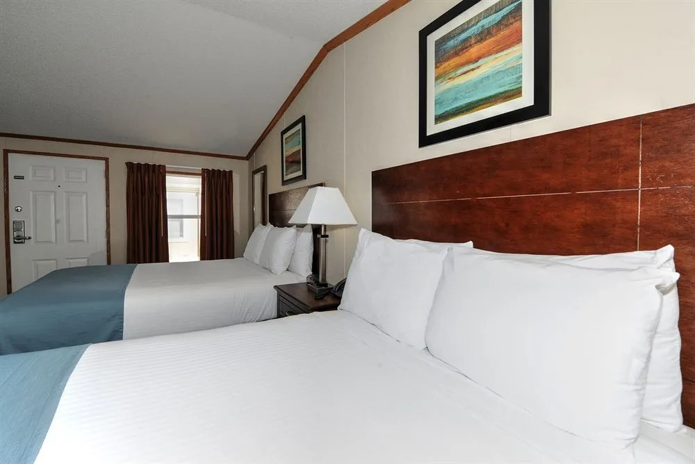 InstaLodge Hotel and Suites Cotulla