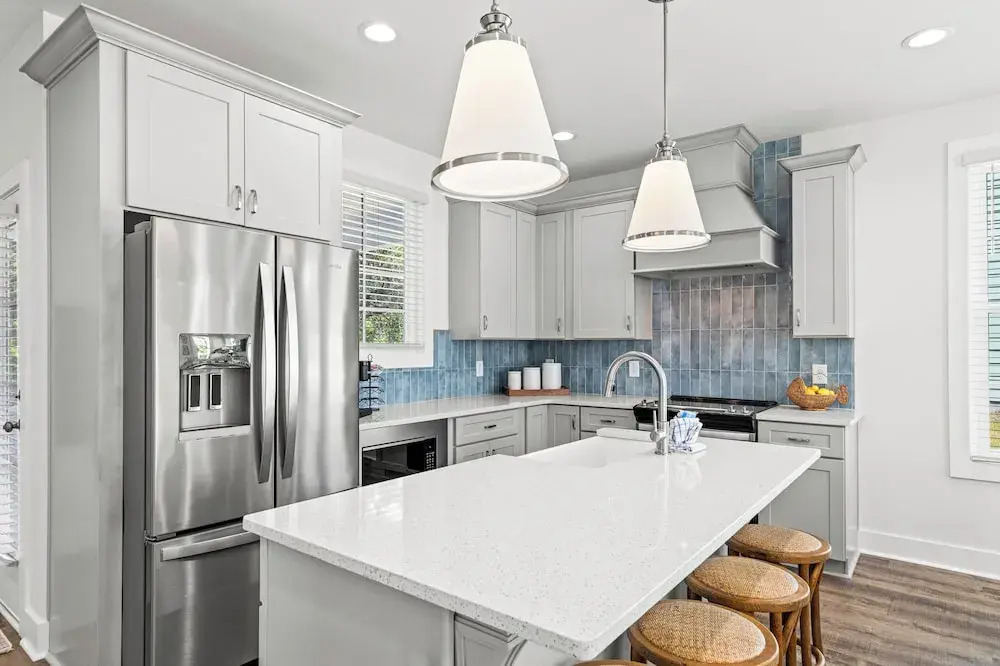 Spacious 6BR Beach Home Sleeps 15 Relax & Reconnect at Coastal Breeze