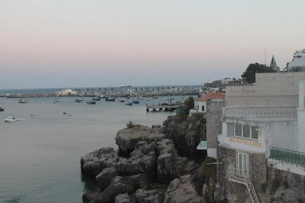 Casa dos Cotas - Amazing Seaside Apartment with Balcony
