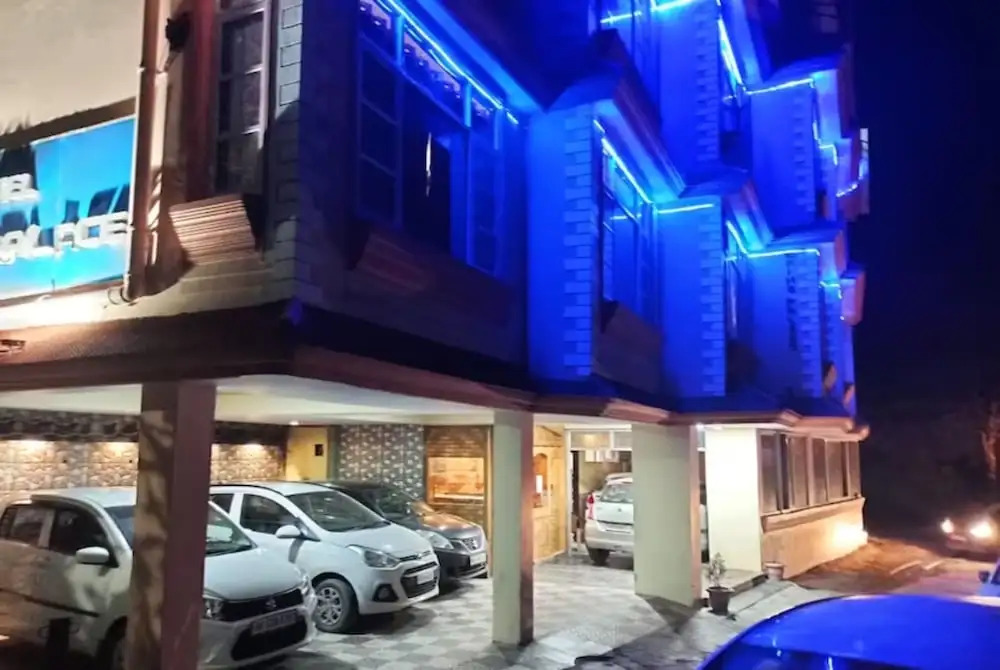 Goroomgo King Palace Shimla