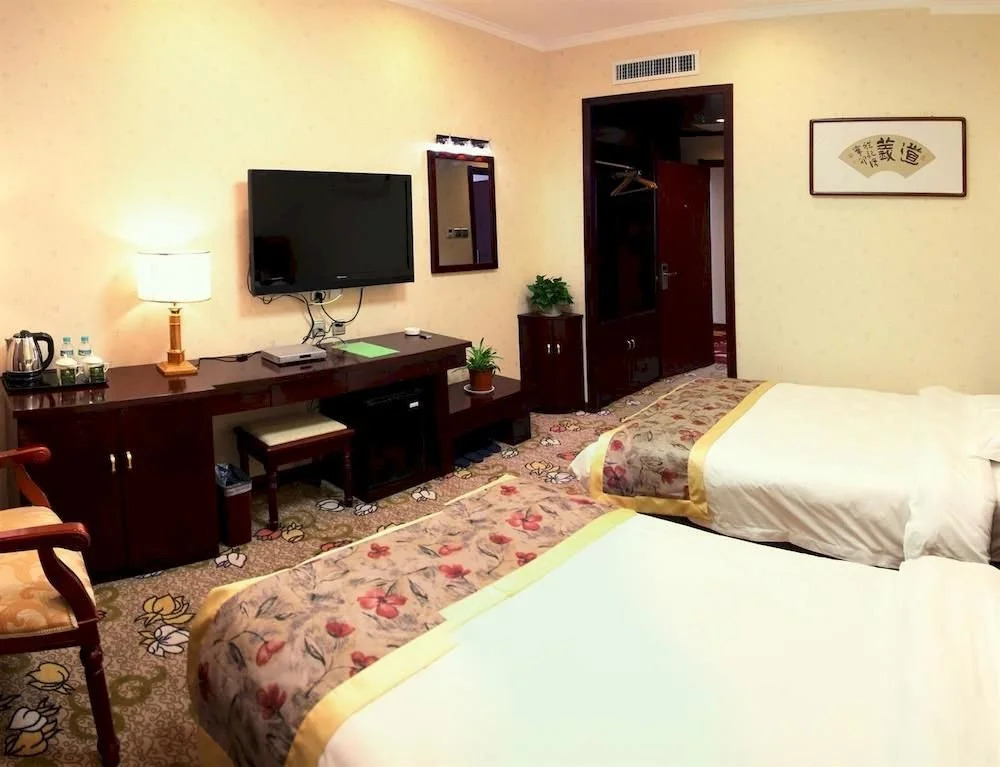 Yuci Financial Hotel