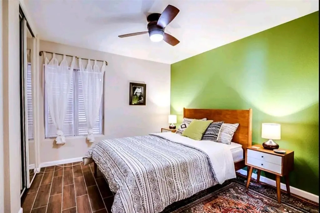 Tranquil oasis near Old Town, hot tub, mountain views