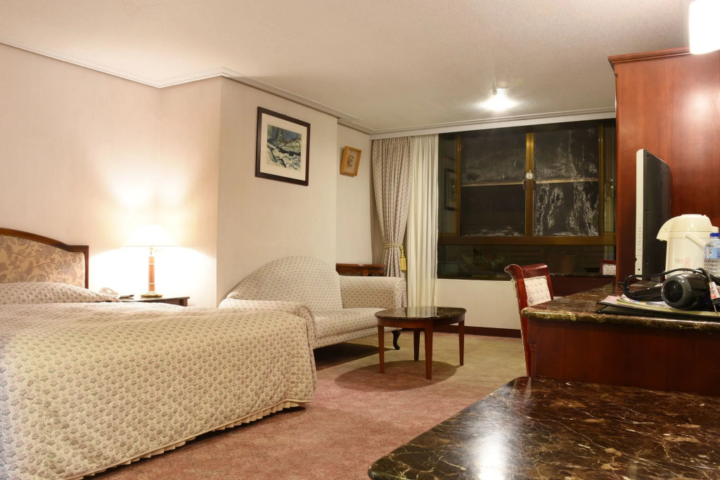 Honeymoon Hotel