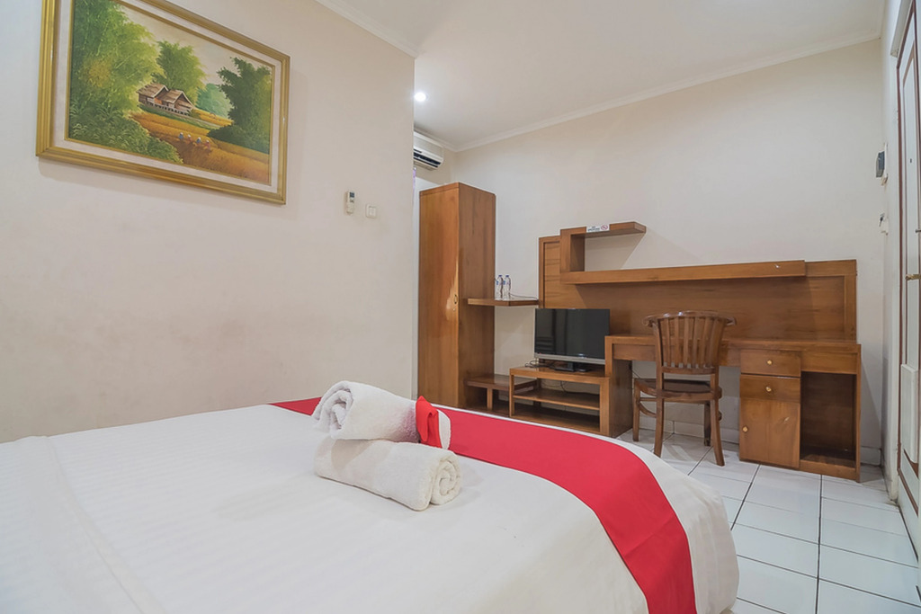 RedDoorz at Amellia Pasteur Bandung
