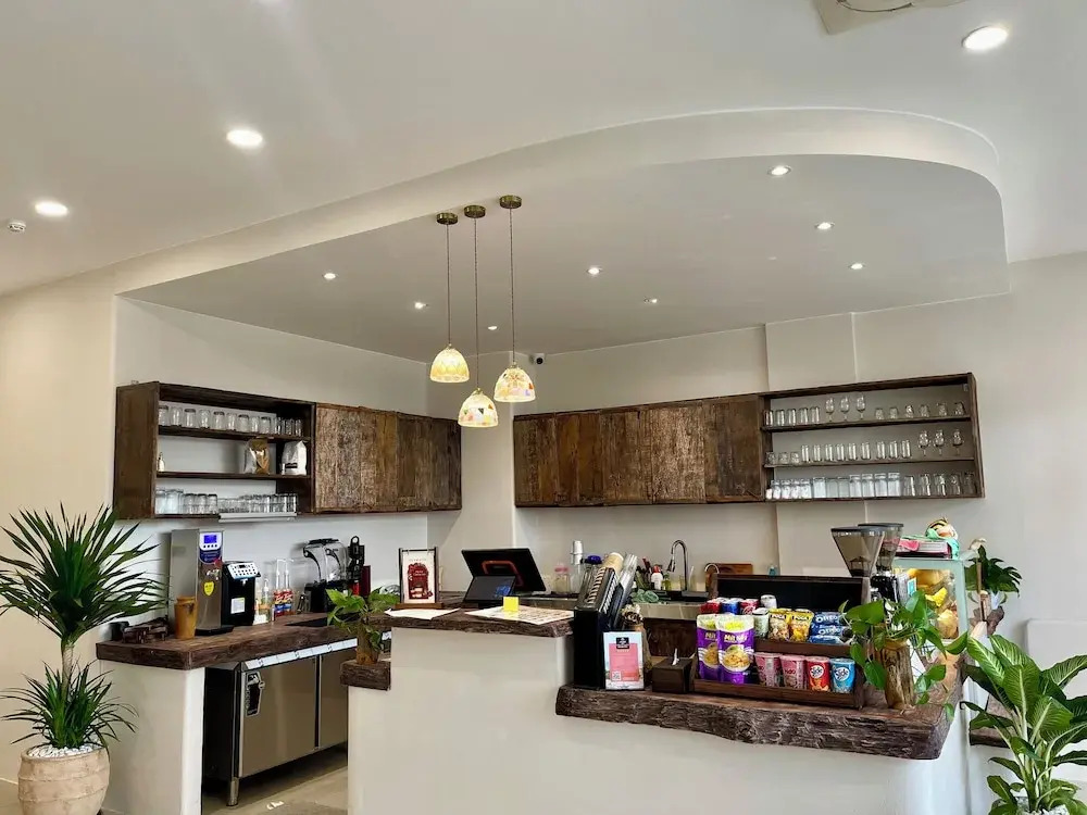 Lotus Home Cafe - Cable Car Station
