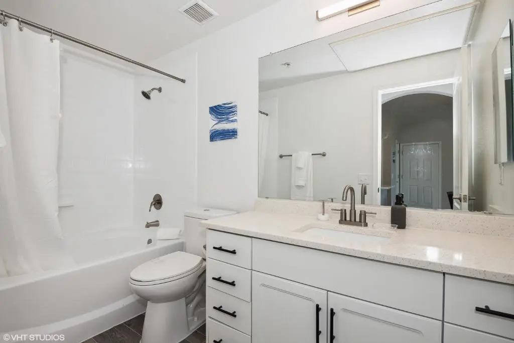 Modern 1BR Apt Located In The Heart of Scottsdale