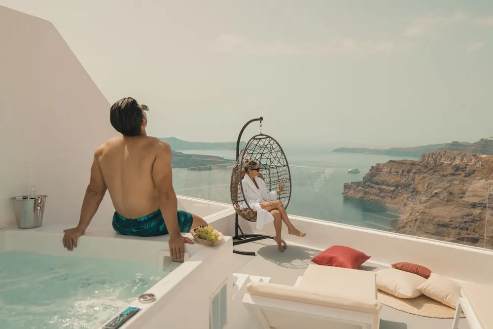 Symphony Suites Santorini