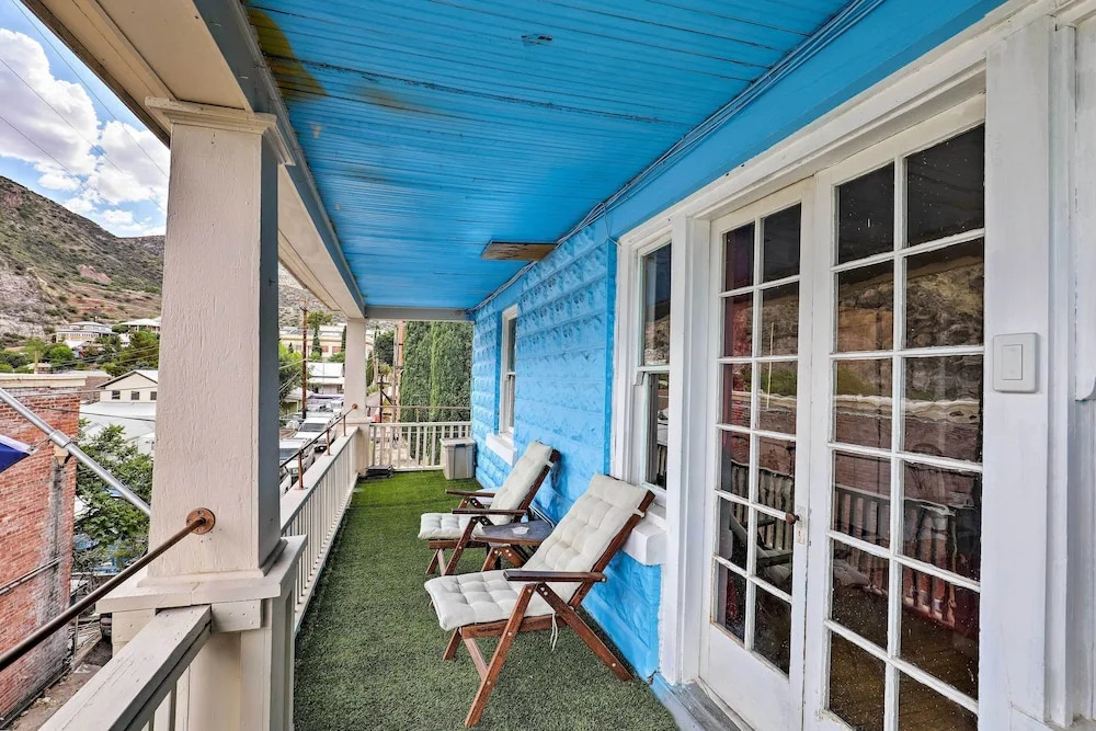 'St Valentine' Apartment w/ Balcony in Bisbee