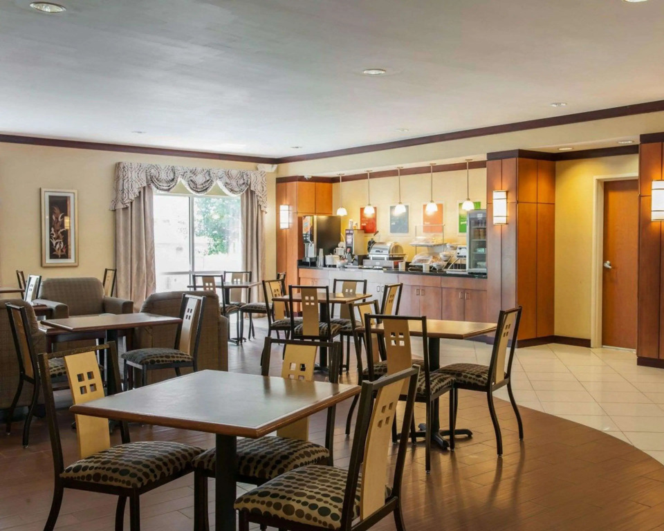 Comfort Suites Southport