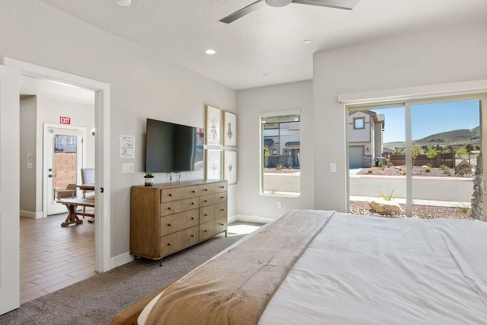 Zion's Paradise 6 Bedroom Townhouse