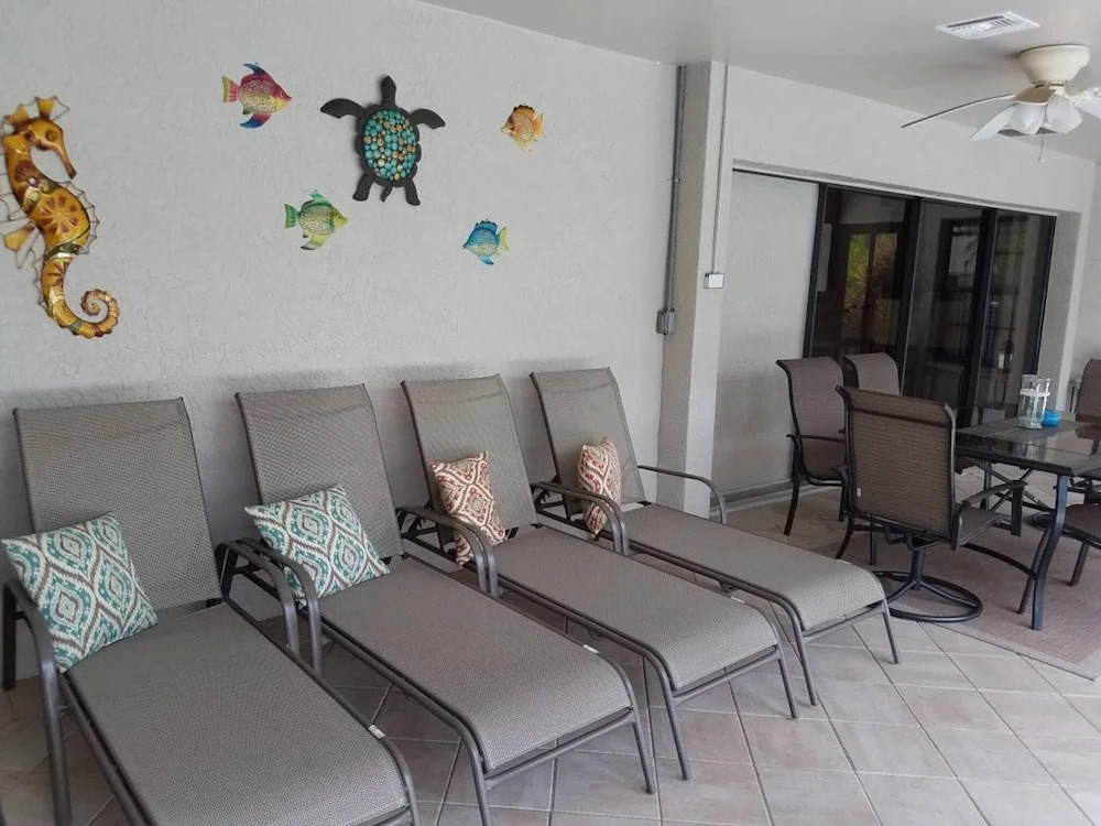 Villa Kyra Cape Coral Vacation Home 32 Pool Canal