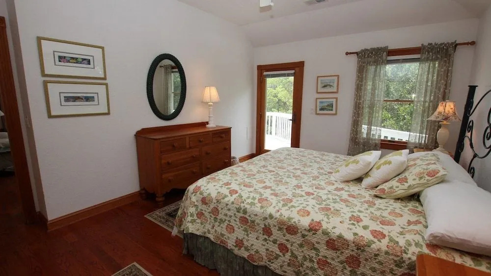 Sunny Days - 5 Br Home