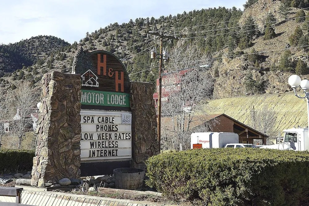 H&H Motor Lodge