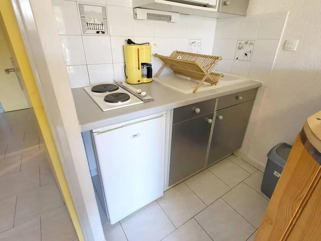 Studio Six-Fours-les-Plages, 1 pièce, 4 personnes - FR-1-316-43