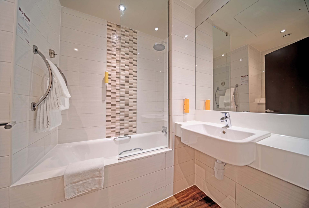 Premier Inn Dubai Al Jaddaf - An Emirates Group Company