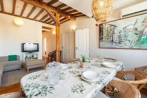 Large family flat in Campo de Ourique