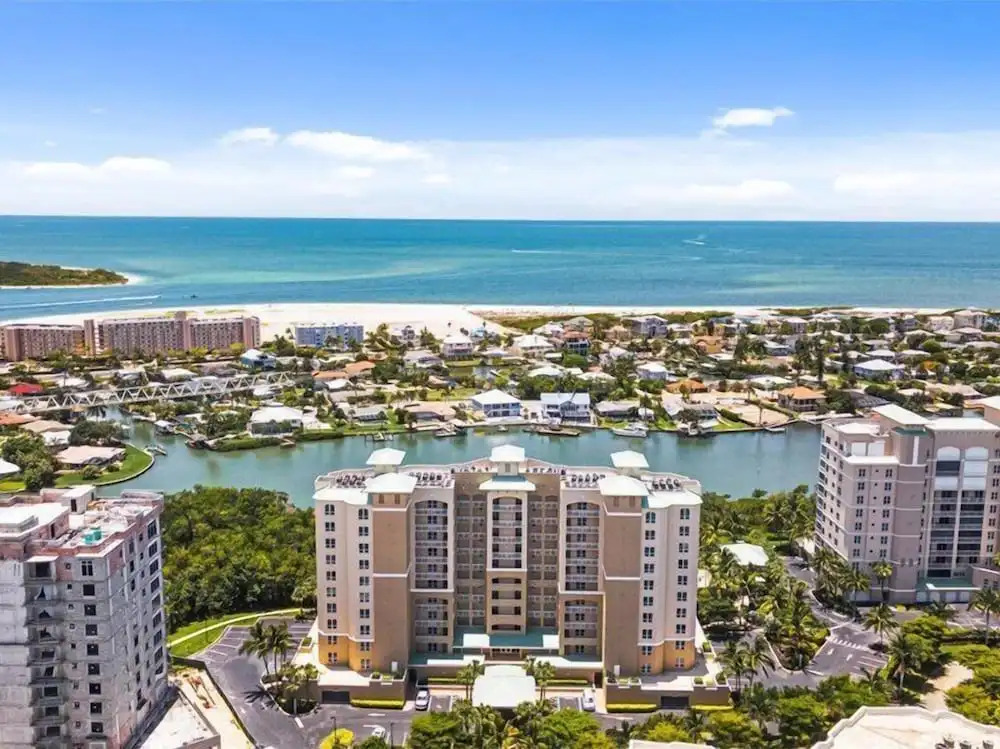 Waterside 756