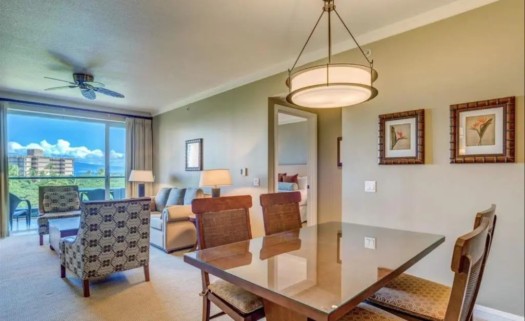 Ocean View Condo with Den in Magnificent Honua Kai K640