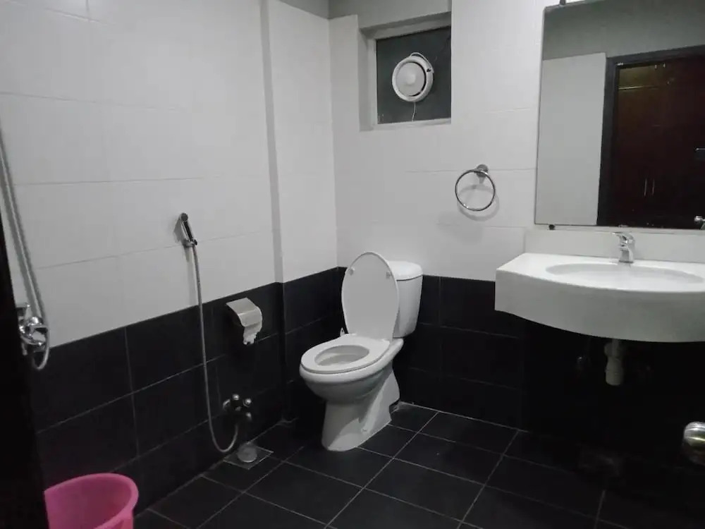 Hira Guest House