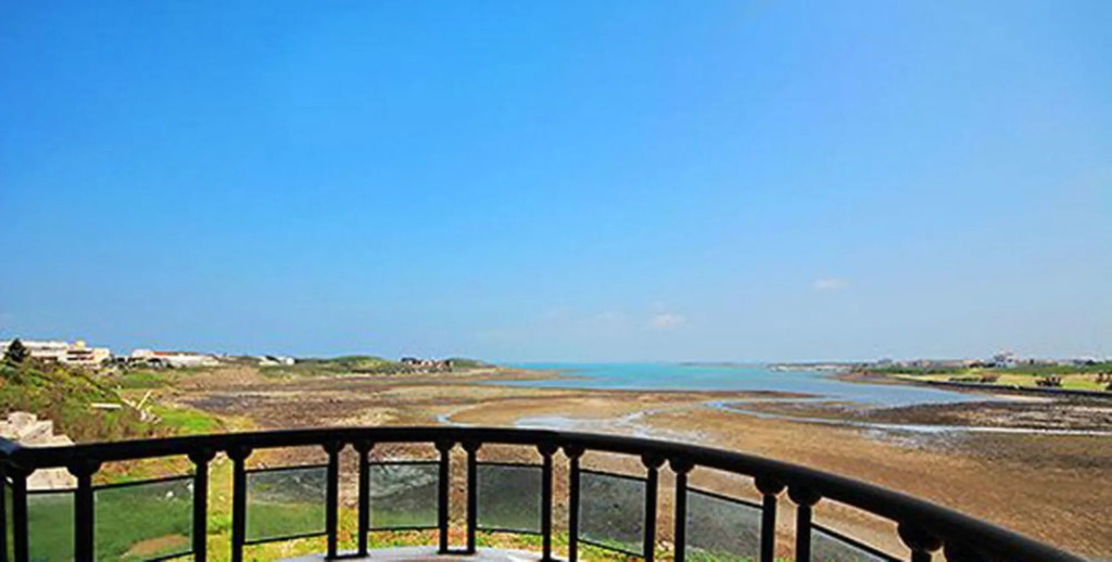 海漣天海岸民宿 & 水連天海景電梯民宿 Sea Sky Coast Homestay & Shui-lian-tian Homestay