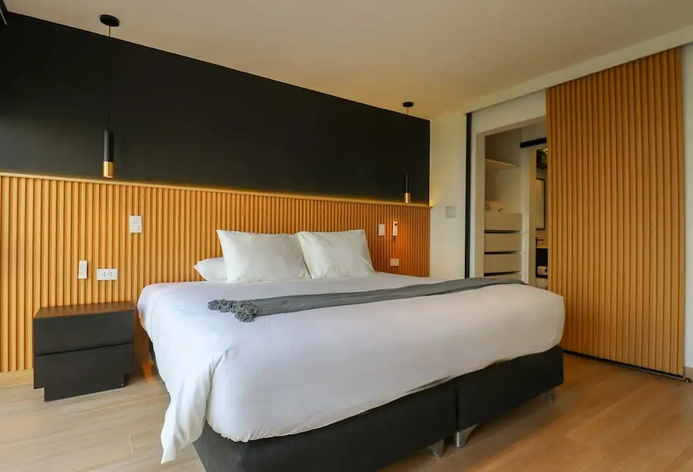 w Deluxe 1BR w AC in the Heart of Miraflores