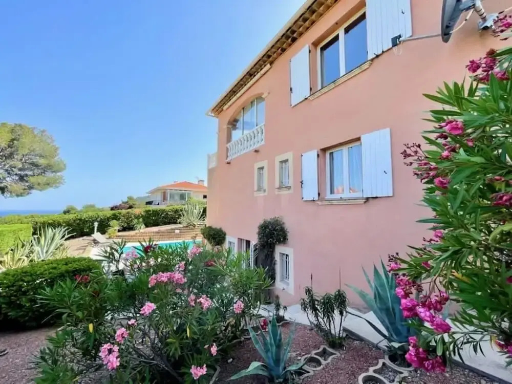 Rose Comfortable Holiday Residence