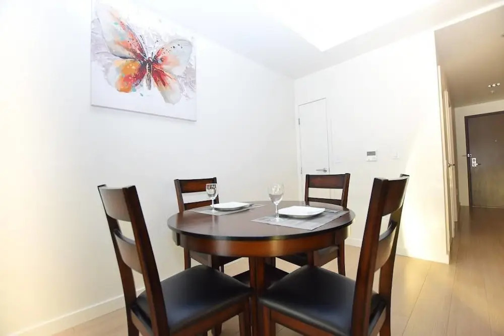 Pike Place Market High Rise by Luxe Hubs