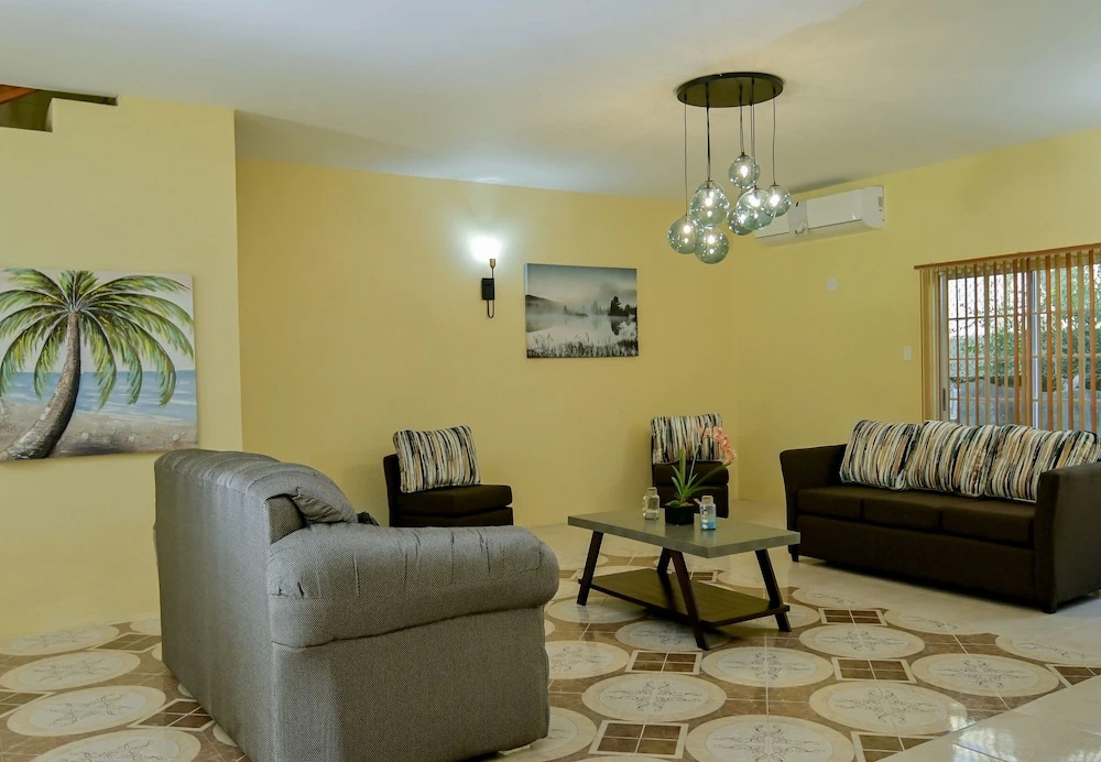 Champagne Villa