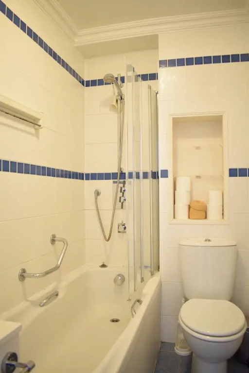 Bright 1 Bedroom Flat in Brook Green